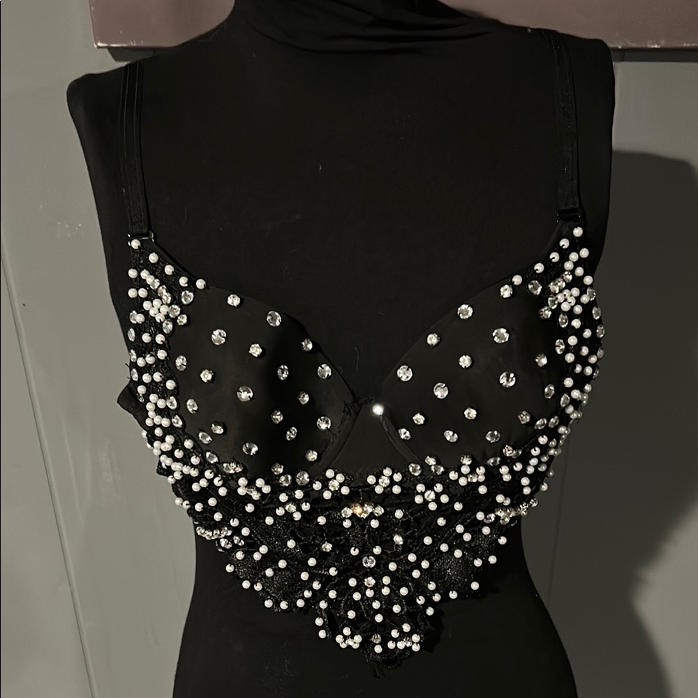 Elegant Black Embellished bra